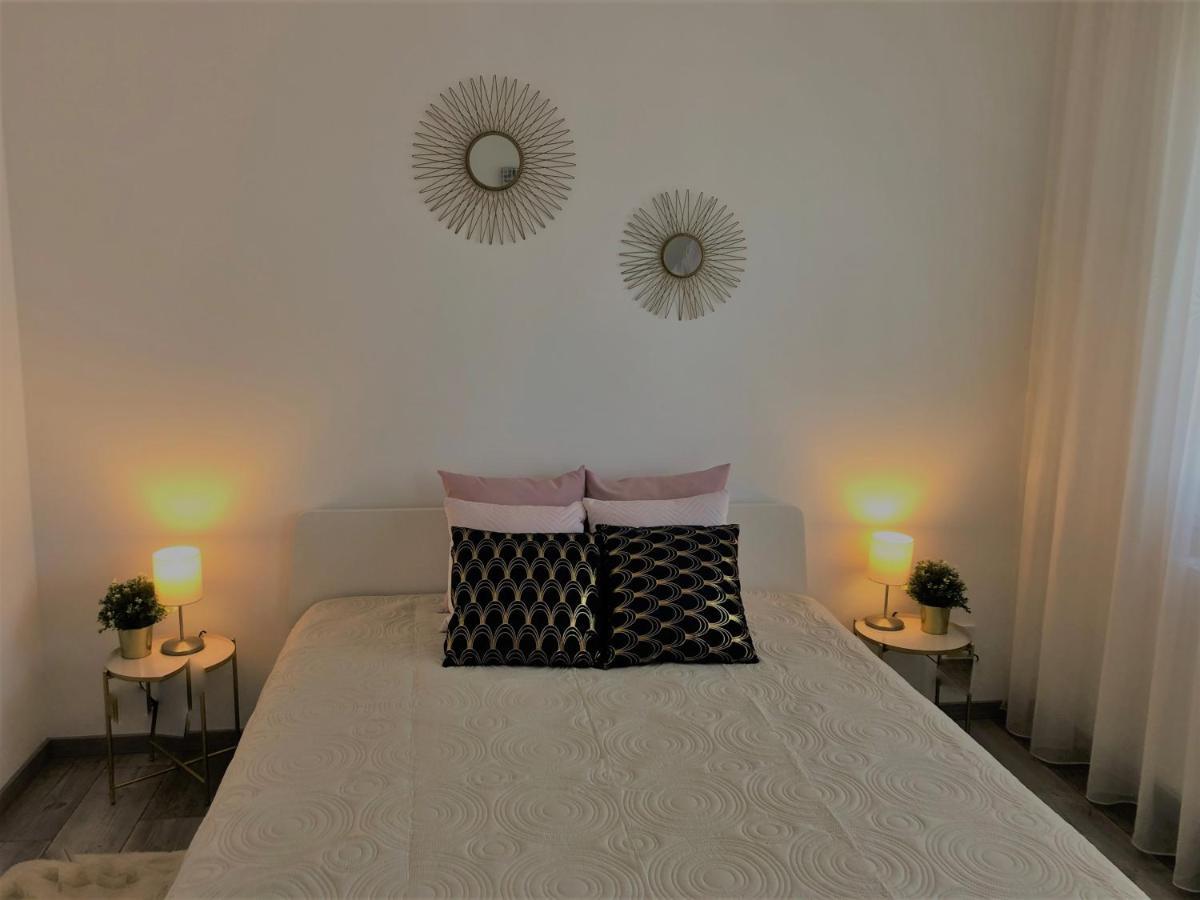 Glamour Apartman Tapolca Exterior foto